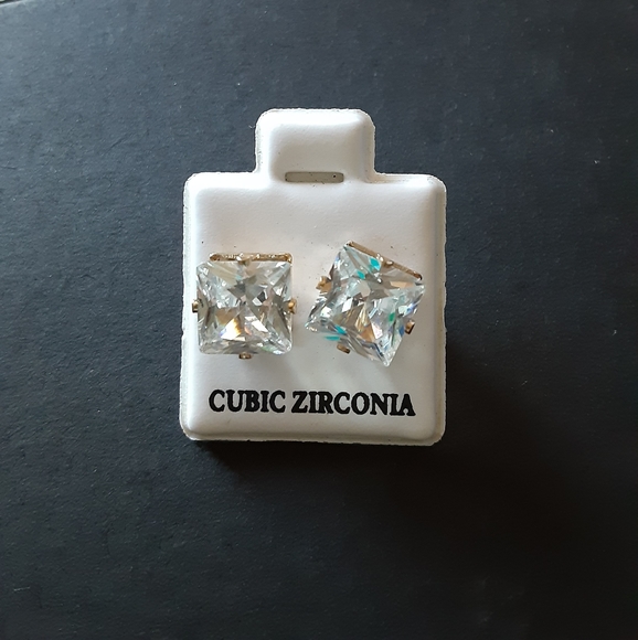 Earrings - Picture 2 of 2